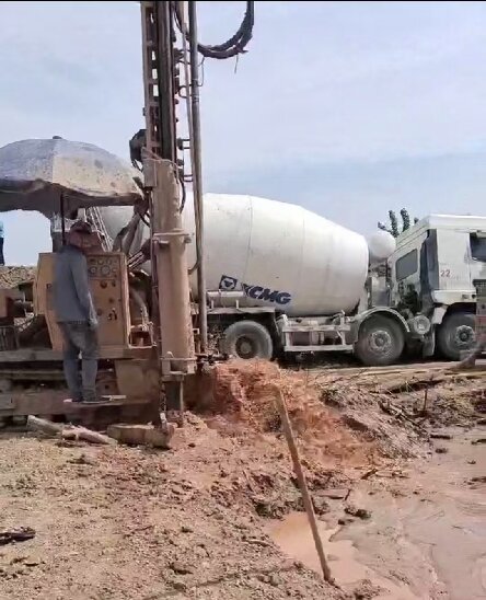 通城岩石井施工